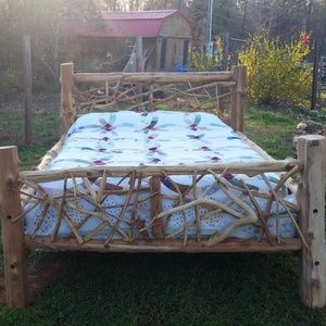 Cedar Twig Bed  Queen